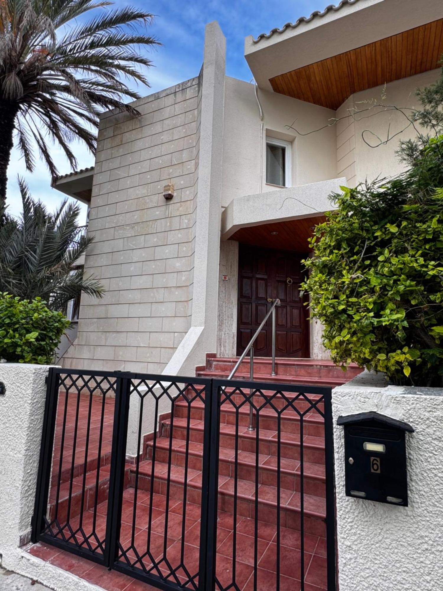 Modern Nr5 Private Kitchenette And Bathroom Apartment *