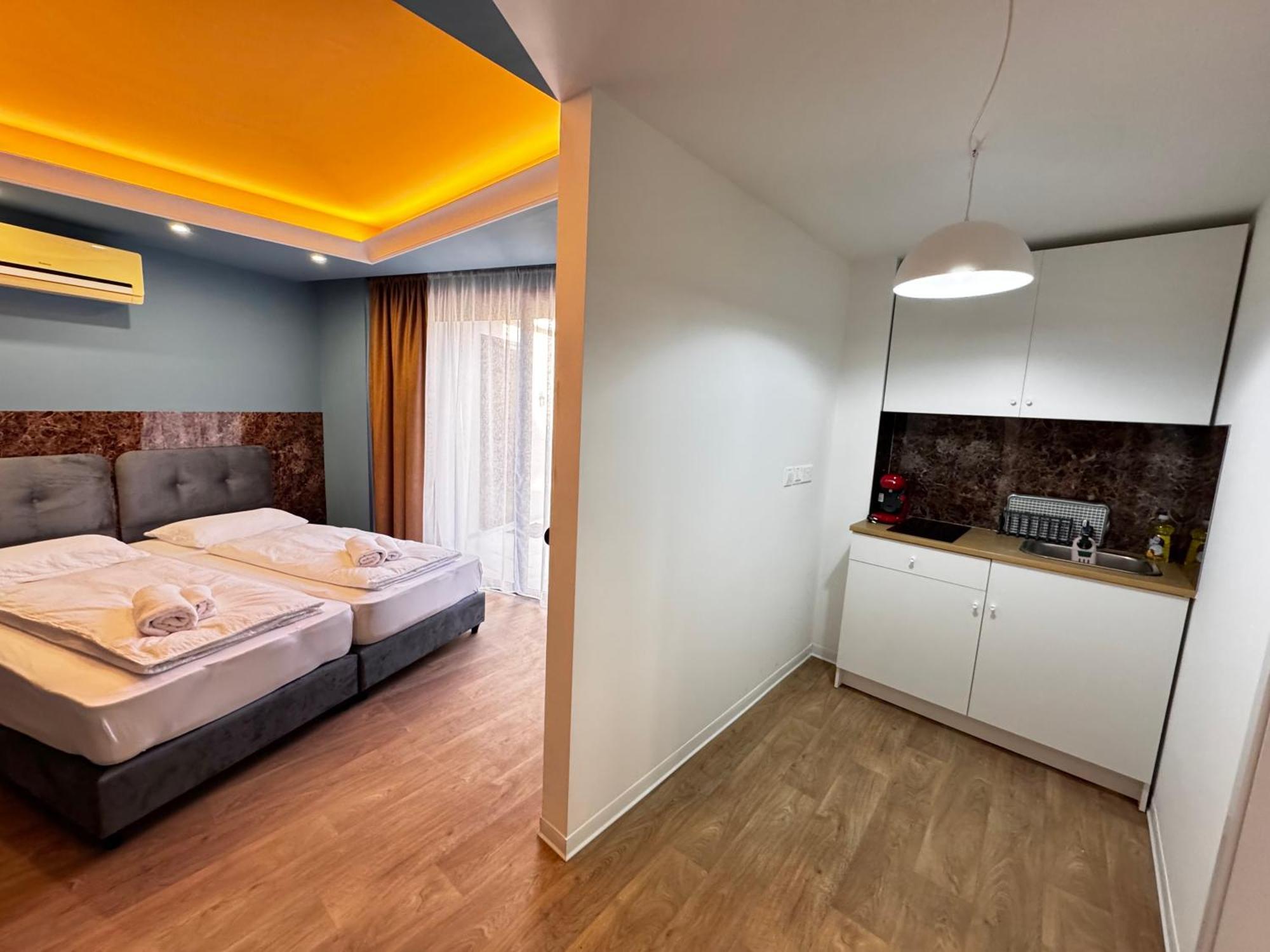 Apartment Modern Nr5 Private Kitchenette And Bathroom