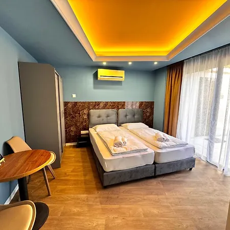 Modern Studio Nr5 Private Kitchenette And Bathroom Limassol Exterior photo