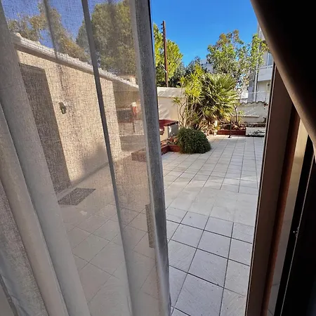 Modern Studio Nr5 Private Kitchenette And Bathroom Limassol Exterior photo