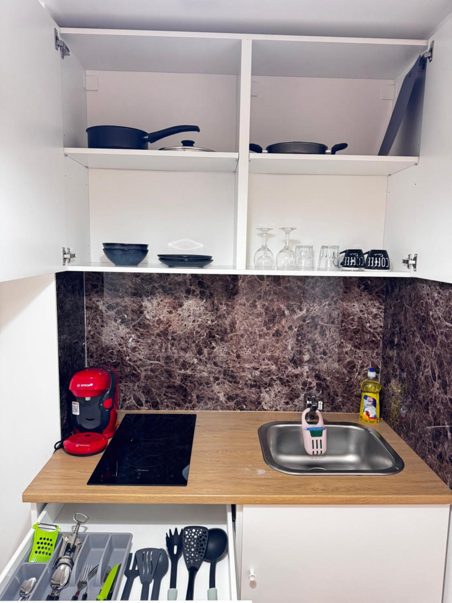Modern Nr5 Private Kitchenette And Bathroom Апартаменти Лімасол